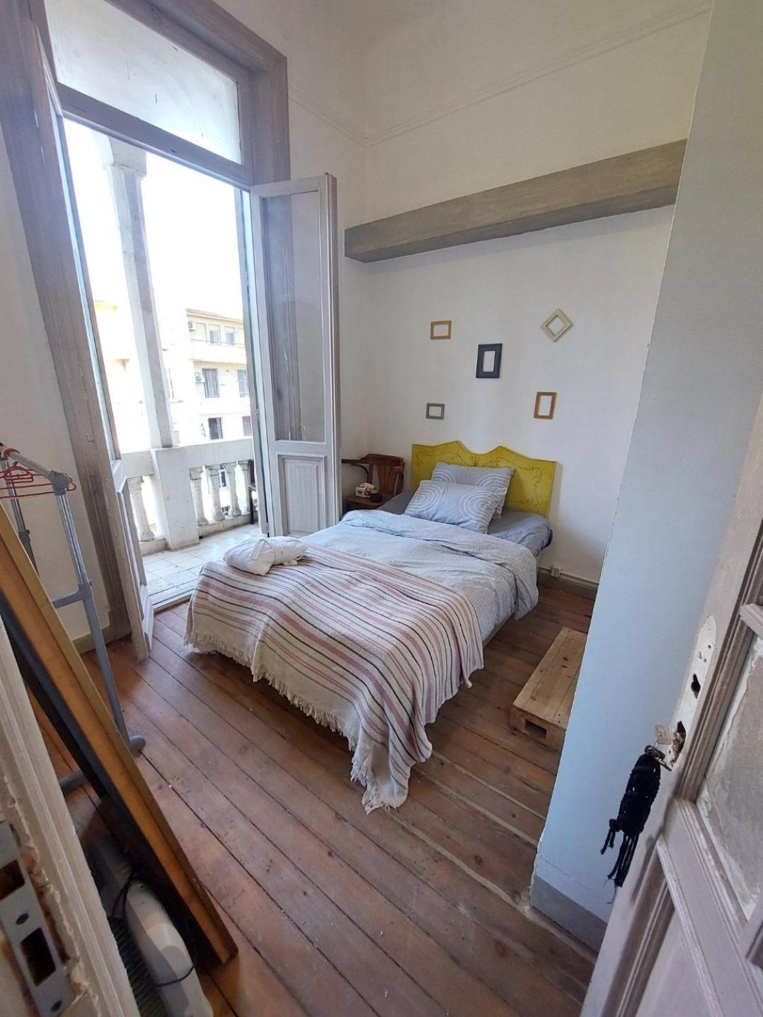 Arab Hostel, Welcoming All Solo And Groups Travellers But, Unmarried Couples Not Allowed 알렉산드리아 외부 사진